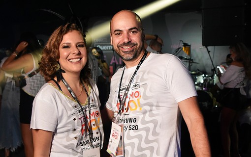 Ricardo Rodrigues, diretor de marketing da Editora Globo e Infoglobo e esposa no Camarote Quem O Globo