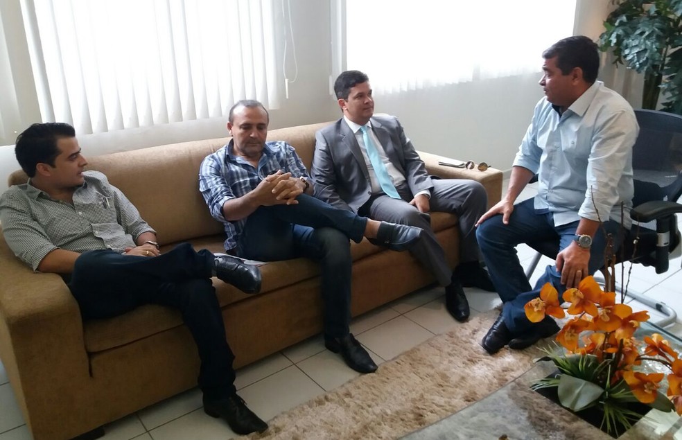 Reuni�o na sede da FPF come�ou na manh� desta ter�a-feira e foi at� �s 17h30  (Foto: Divulga��o / FPF)
