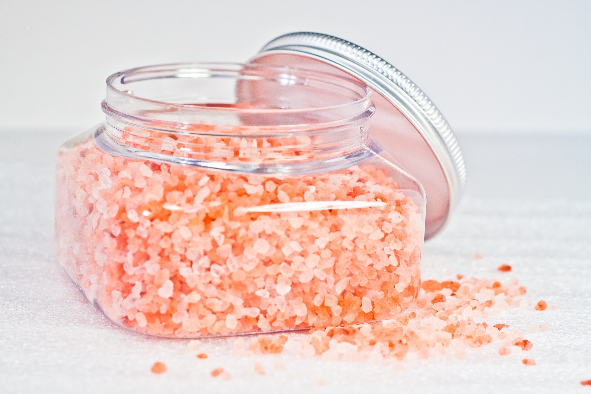 O sal rosa do Himalaia é rico em ferro, cálcio e cobre (Foto: theresaharris10/Pixabay)