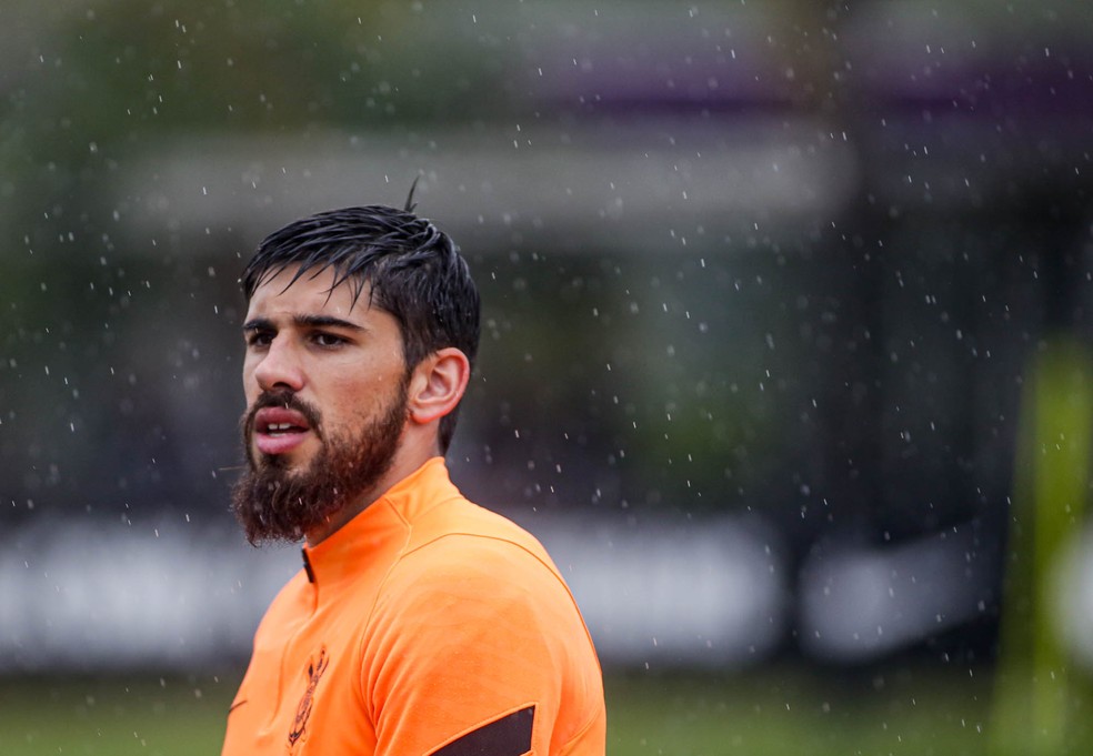Sem Copa do Brasil, Bruno Méndez auxilia Corinthians no Brasileirão