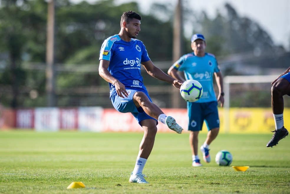 Éderson em ação pelo Cruzeiro: saída foi conturbada — Foto: Bruno Haddad/Cruzeiro