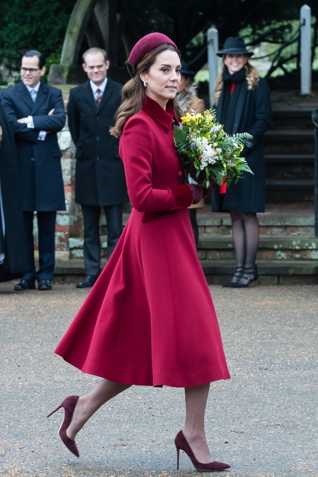 KING'S LYNN, ENGLAND - DECEMBER 25: Catherine, Duchess of Cambridge attends Christmas Day Church service at Church of St Mary Magdalene on the Sandringham estate on December 25, 2018 in King's Lynn, England. (Photo by Samir Hussein/Samir Hussein/WireImage (Foto: Samir Hussein/WireImage)