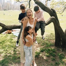 Luana Piovani com os três filhos Dom, Bem e Liz — Foto: Reprodução/Instagram