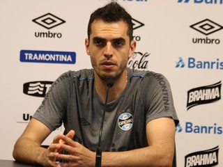Rhodolfo admite ansiedade do grupo com indefinição de novo treinador