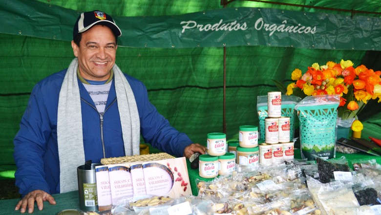 Virgílio Ramos chegou a São Paulo há seis anos e, desde então, comercializa produtos orgânicos em feiras especializadas (Foto: Marina Salles/ Ed. Globo)