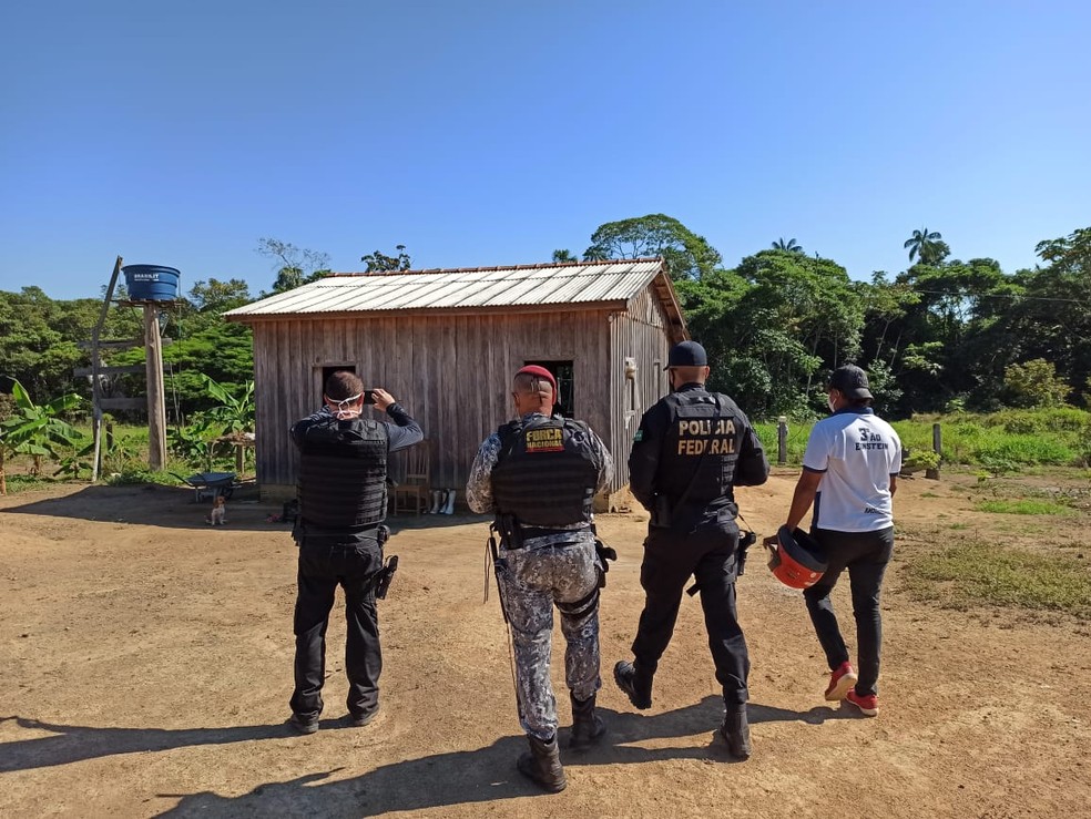 Ação ocorreu em conjunto com os ministérios Público do Trabalho (MPT), Trabalho e Emprego (MTE), e contou com apoio da Força Nacional e Creas. — Foto: Divulgação/PF