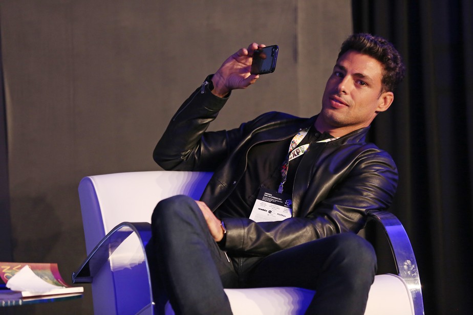 Monica Iozzi, Cauã Reymond, Marcelo Adnet e Fernando Caruso aceitam desafio nerd do Gshow na CCXP 2016