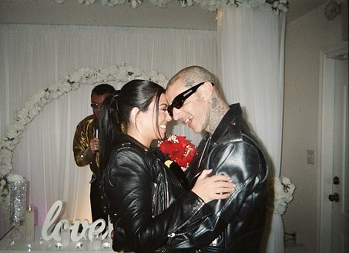 Kourtney Kardashian and Travis Barker got married in Las Vegas (Photo: Playback / Instagram)