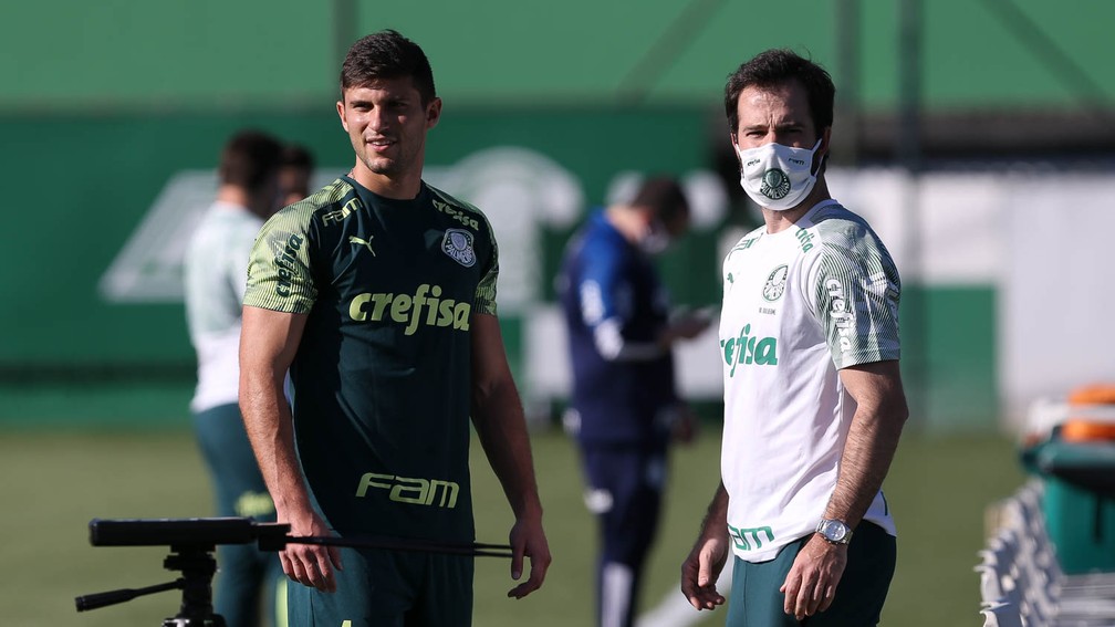 Em transição, Kuscevic faz trabalho à parte no Palmeiras e deve esperar mais para estrear
