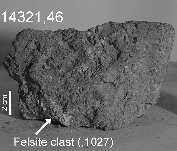 Amostra da rocha encontrada da Lua (Foto: Nasa)
