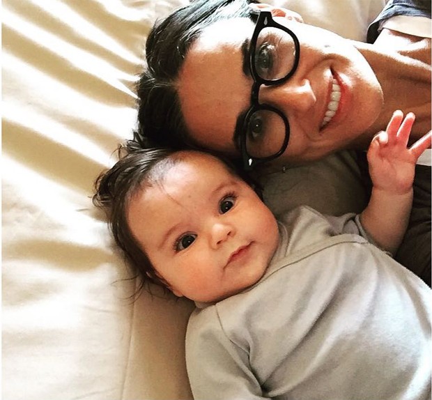 Demi Moore e a filha de Masha Mandzuka (Foto: Reprodução/Instagram)