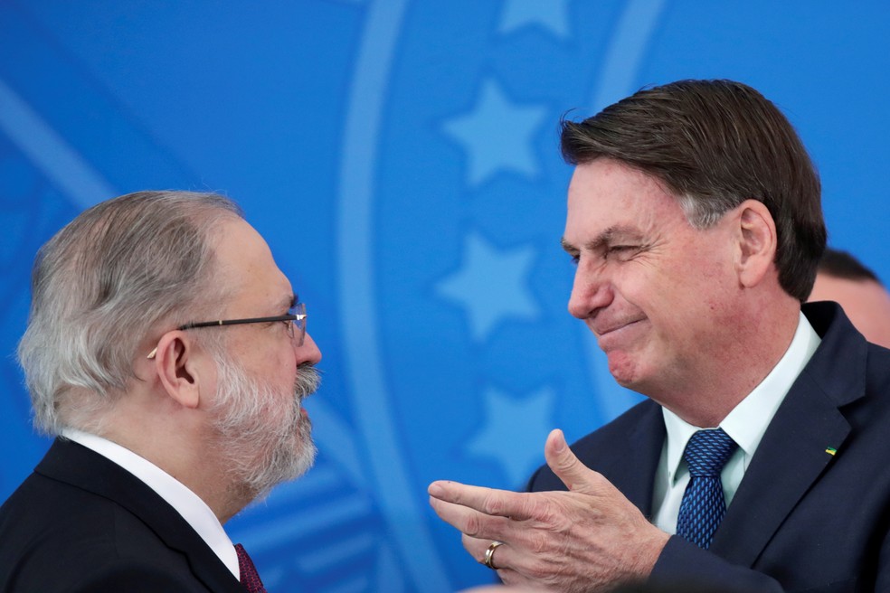 Augusto Aras e Bolsonaro em foto de 2020. — Foto: REUTERS/Ueslei Marcelino