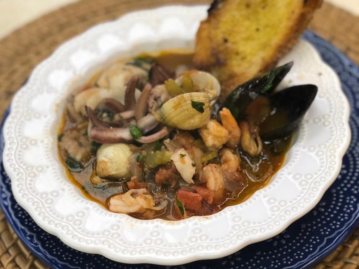 Sopa De Peixe Cacciucco Do Chef Ravioli