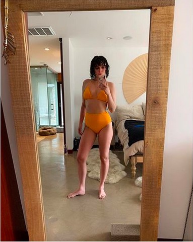 A foto sem filtro compartilhada pela atriz e modelo RUmer Willis, primogênita de Bruce Willis e Demi Moore (Foto: Instagram)