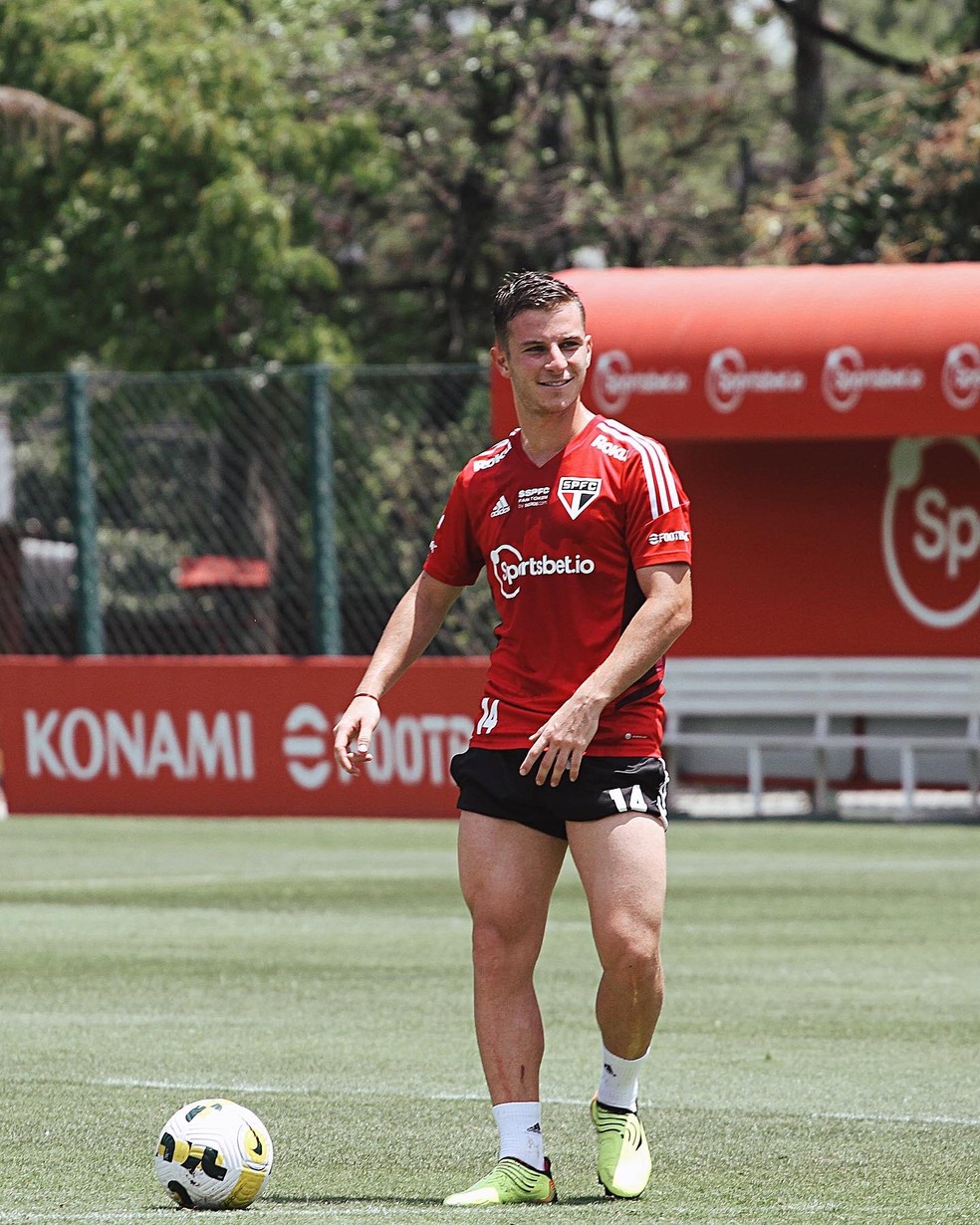 Giuliano Galoppo durante treino do São Paulo desta quarta — Foto: São Paulo FC