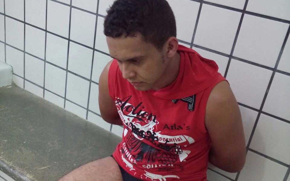 Edivan Ferreira de Souza foi preso suspeito de estuprar criança na Bahia (Foto: SulBahiaNews)