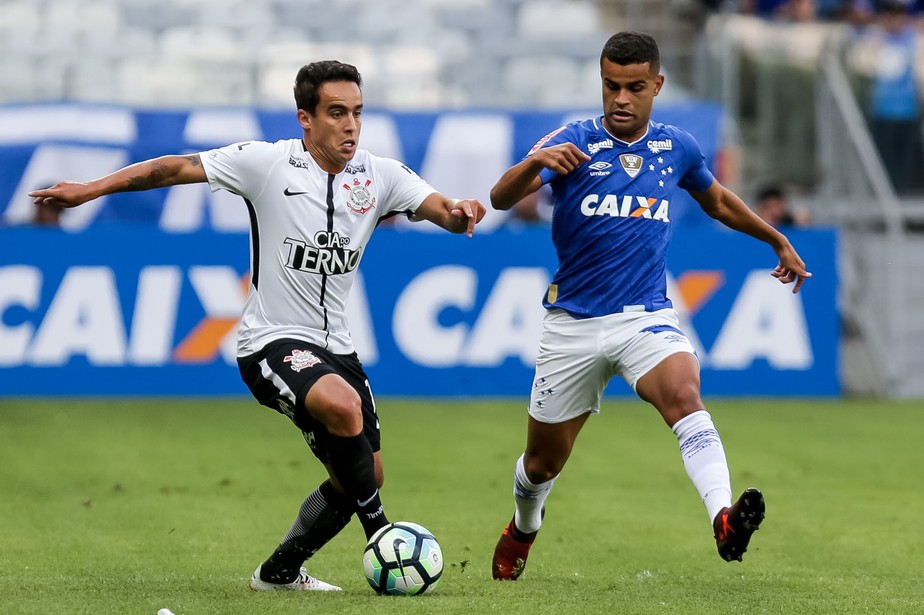 Jadson admite má fase no Corinthians e promete trabalhar para melhorar