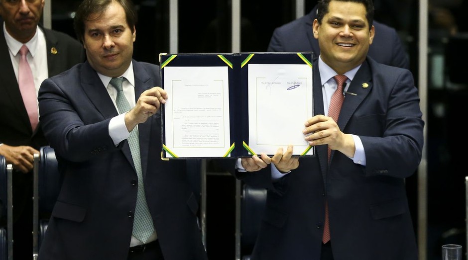 Rodrigo Maia, presidente da Câmara e Davi Alcolumbre, presidente do Senado (Foto: Marcelo Camargo/Agência Brasil)
