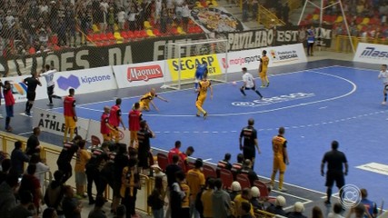 Corinthians atropela Sorocaba e é campeão paulista de futsal