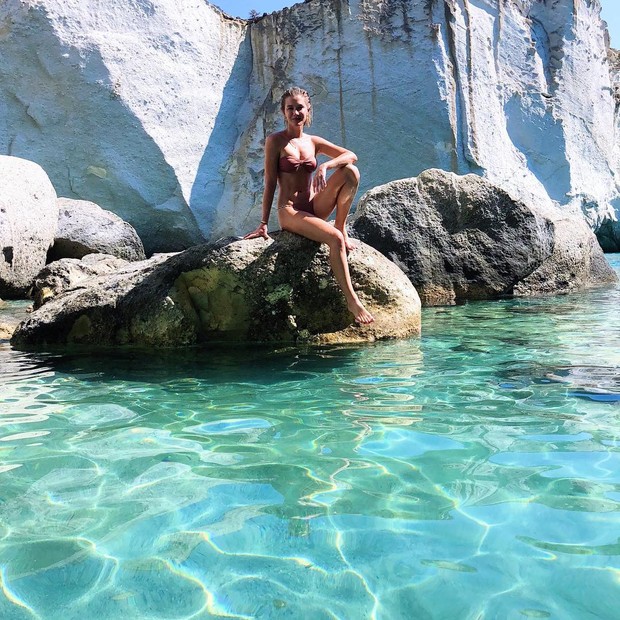Fiorella Mattheis em foto tirada na Grécia no Instagram (Foto: reprodução/instagram)