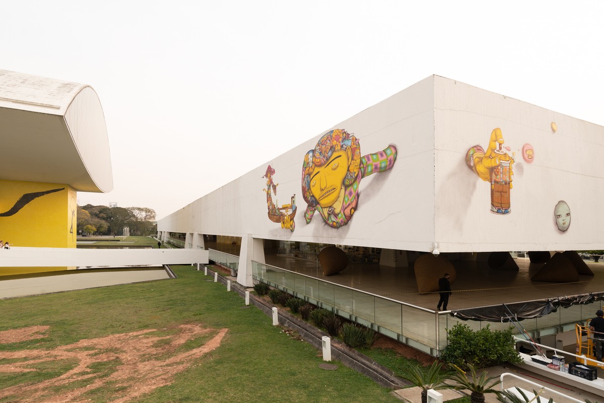 Após polêmica sobre intervenção em museu Fundação Oscar Niemeyer parabeniza MON por exposição