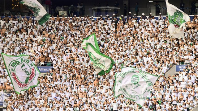 Torcida do Palmeiras no clássico