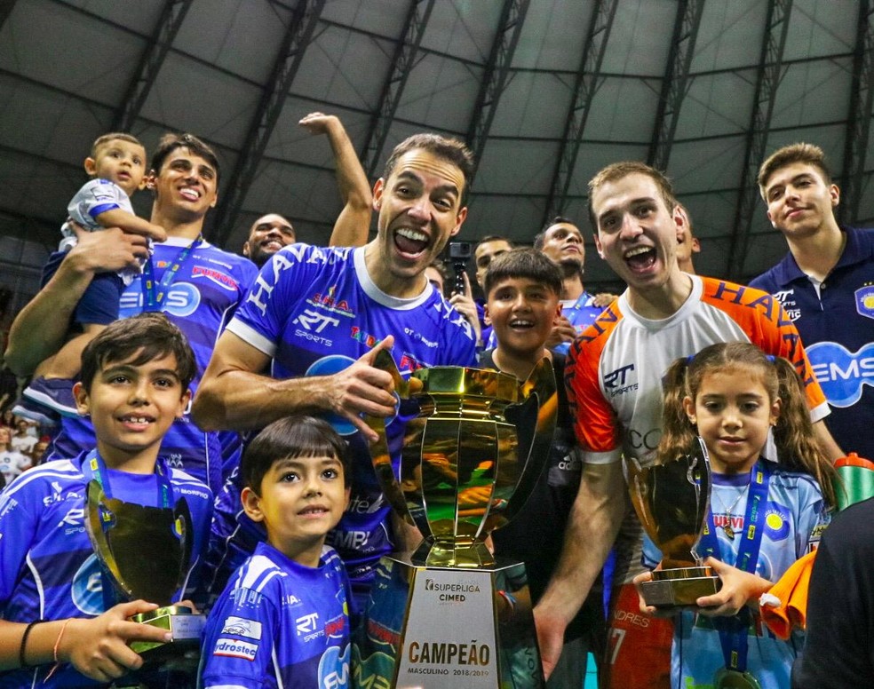 Fotos Confira As Imagens Da Comemoracao Do Taubate Pelo Titulo Da Superliga Volei Ge