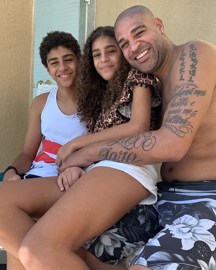 Adriano Imperador com os filhos, Adriano Junior e Sophia (Foto: Reprodução/Instagram)