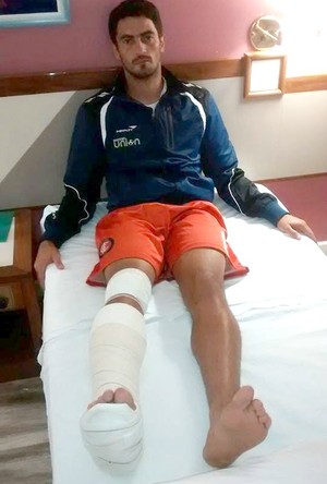 Meia Alex Cruz lesionado Itaporã (Foto: Reprodução/Facebook)