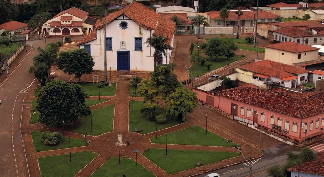Documentário ‘Paracatu, Rio Bom’ que mostra patrimônio natural e cultural do município é lançado com recurso do MPMG