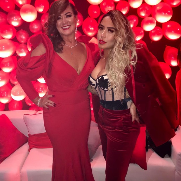 Nadine e Rafaella Santos, mãe e irmã de Neymar (Foto: Reprodução/Instagram) Nadine e Rafaella Santos, mãe e irmã de Neymar (Foto: Reprodução/Instagram)