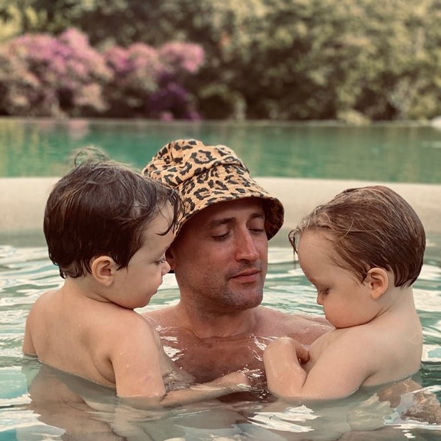 Paulo Gustavo com Gael e Romeu (Foto: Reprodução/Instagram)