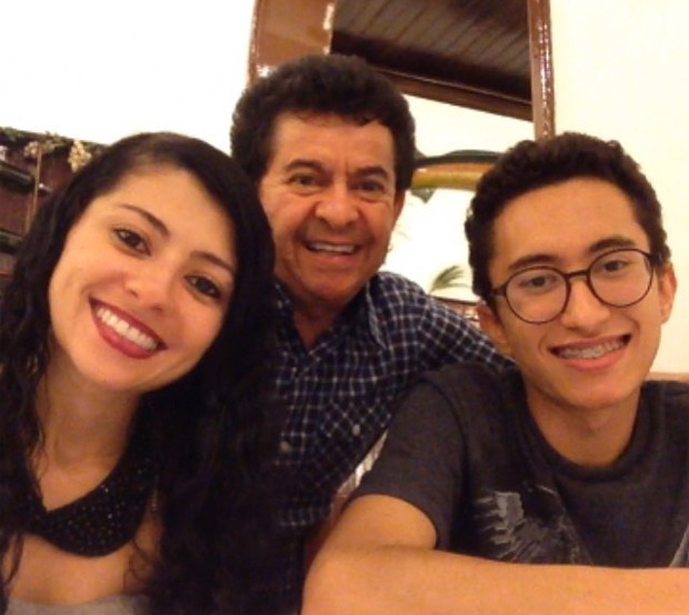 Carol, Gabriel e Solimões (Foto: Reprodução/Instagram) Carol, Gabriel e Solimões (Foto: Reprodução/Instagram)