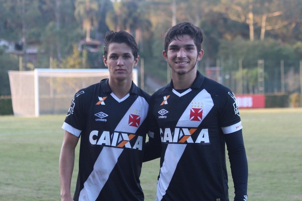 Andrey e Mateus Vital na base do Vasco (Foto: Arquivo pessoal)