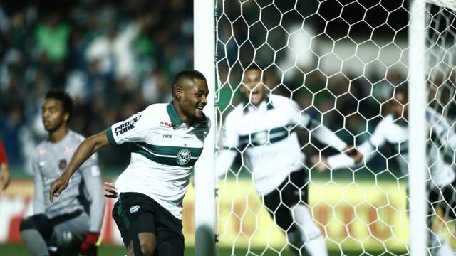 Coritiba x Brasil-RS - Sabino
