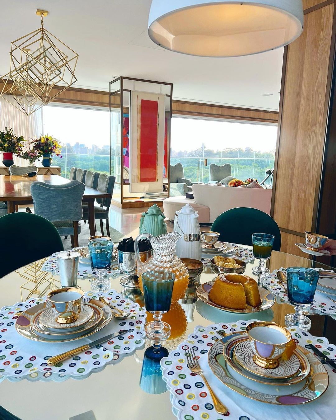 Silvia Braz faz café da tarde em apartamento luxuoso (Foto: Reprodução/Instagram)