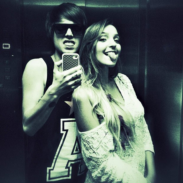 Pe Lanza e namorada (Foto: Reprodução/Instagram)