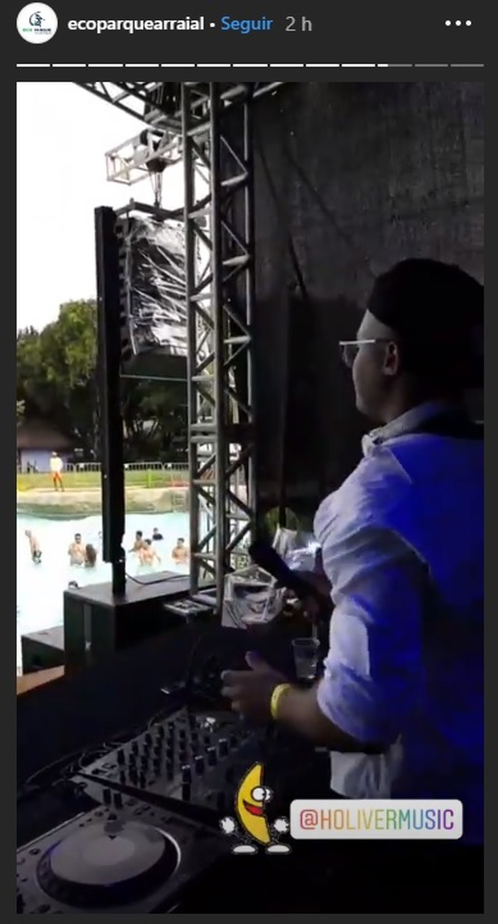 DJ Holiver, contratado para abrir a festa, estendeu apresentação após cancelamento do show de Kevinho — Foto: Reprodução/ Instagram
