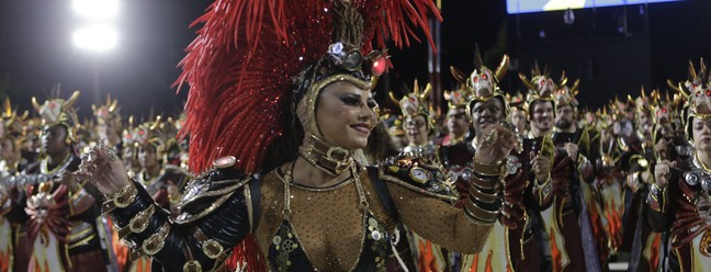 Viviane Araujo no desfile do Salgueiro no carnaval 2023 — Foto: Alexandre Cassiano