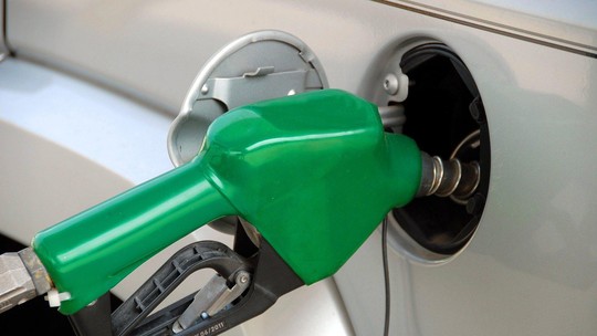 ICMS de gasolina e etanol passa a ser cobrado sobre valor fixo e deve elevar custo em R$ 0,50 por litro