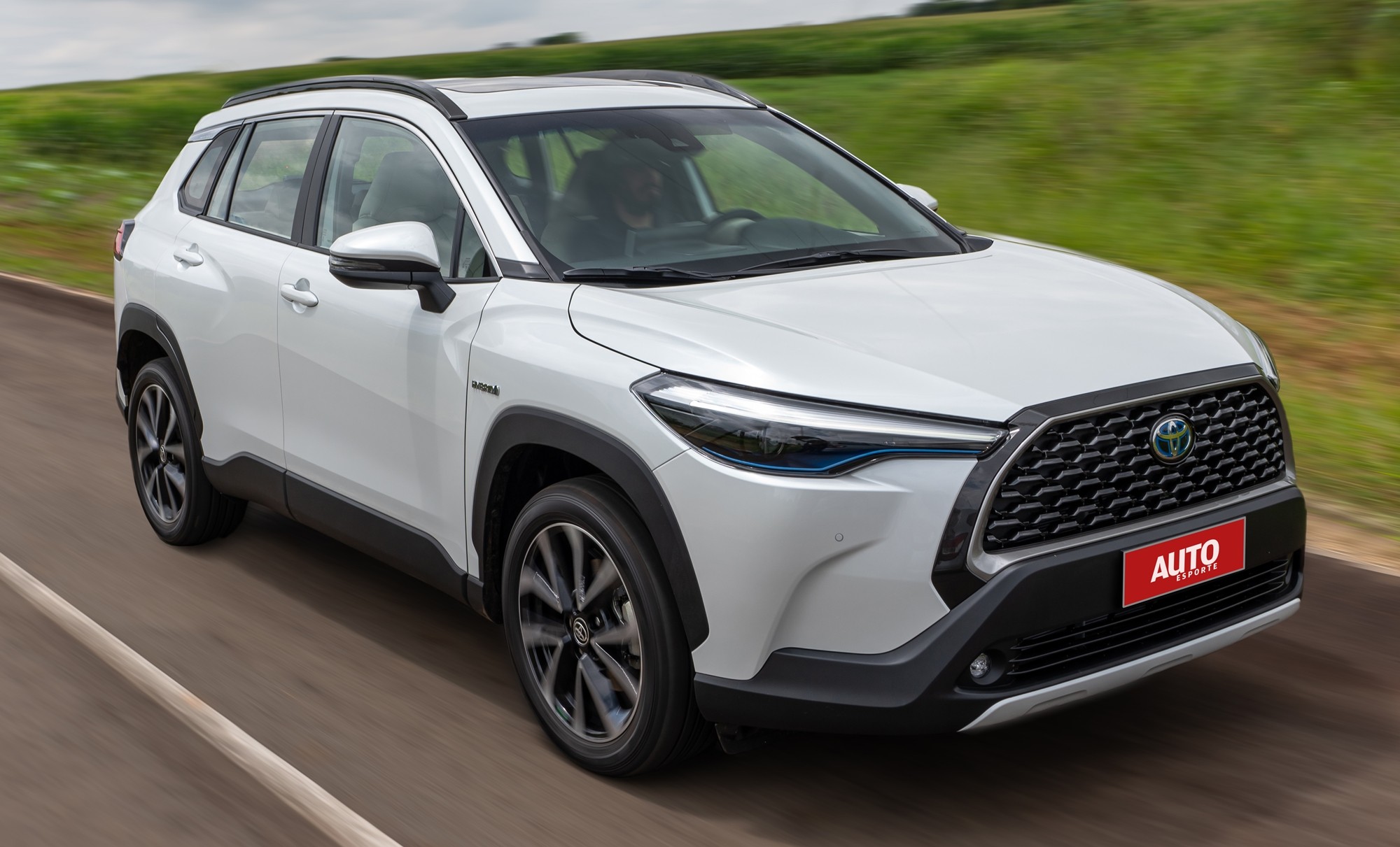 Os 20 carros híbridos mais vendidos do Brasil em 2023; Toyota lidera