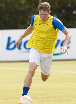Nome da vez, Fabiano vibra com folga e chances como titular do Cruzeiro