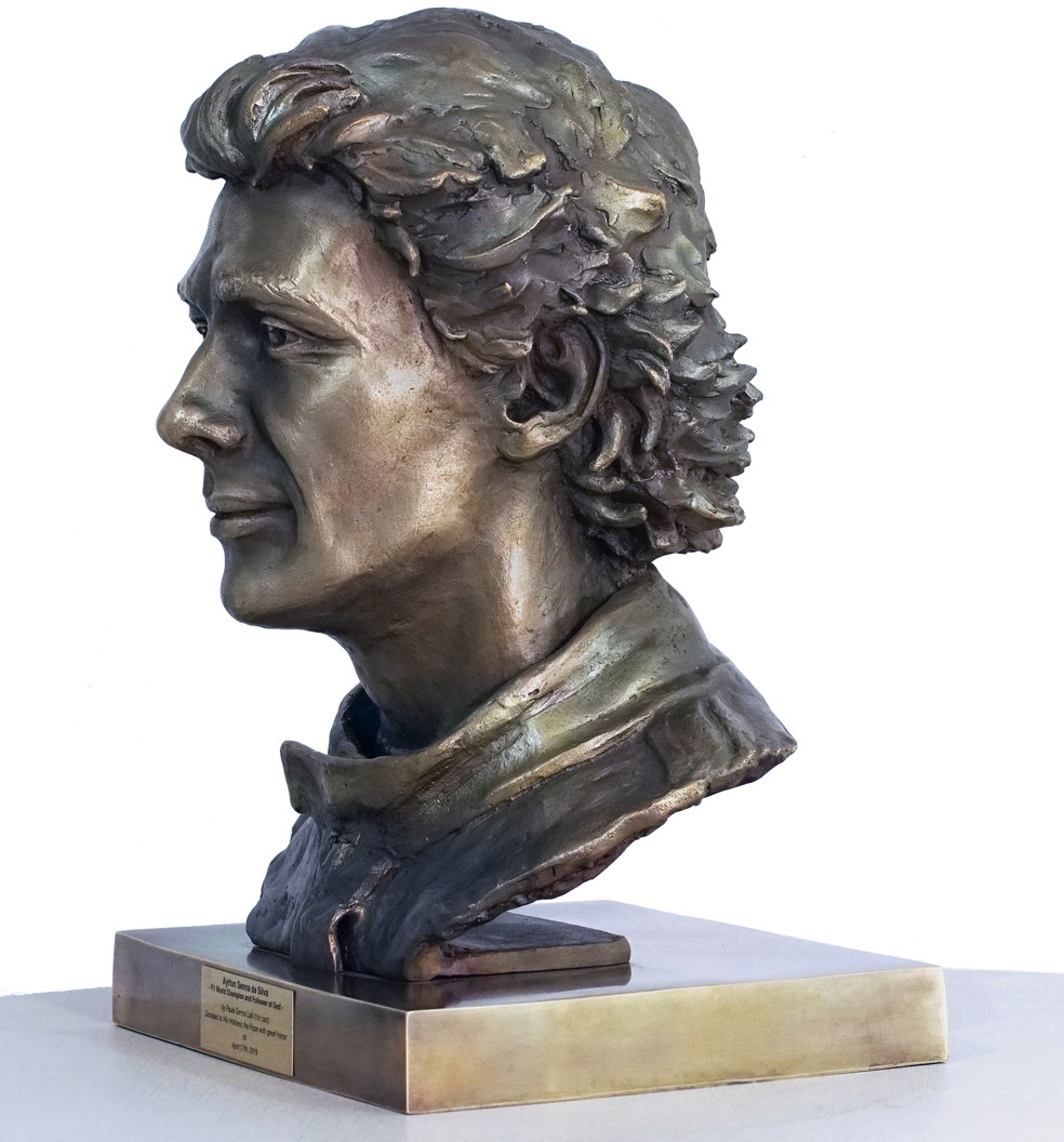 Escultura de Ayrton Senna — Foto: Divulgação/IAS