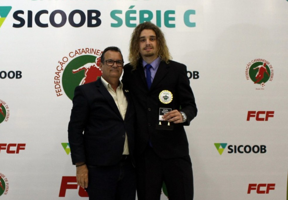 Xalada, zagueiro destaque da SÃ©rie C Catarinense â€” Foto: Marcelo de Negreiros/FCF