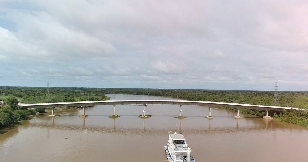 Rio Paraguai é rota para o comércio — Foto: TVCA/Reprodução