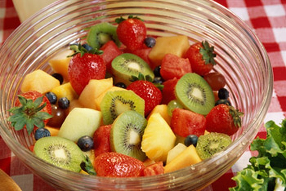 Salada de frutas simples de fazer | Socorro! meu filho come mal | Receitas