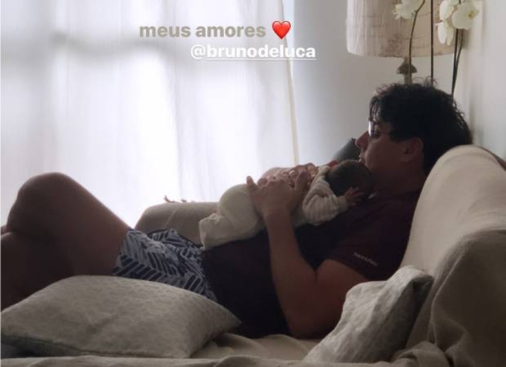 Bruno de Luca com a filha, Aurora — Foto: Reprodução/Instagram