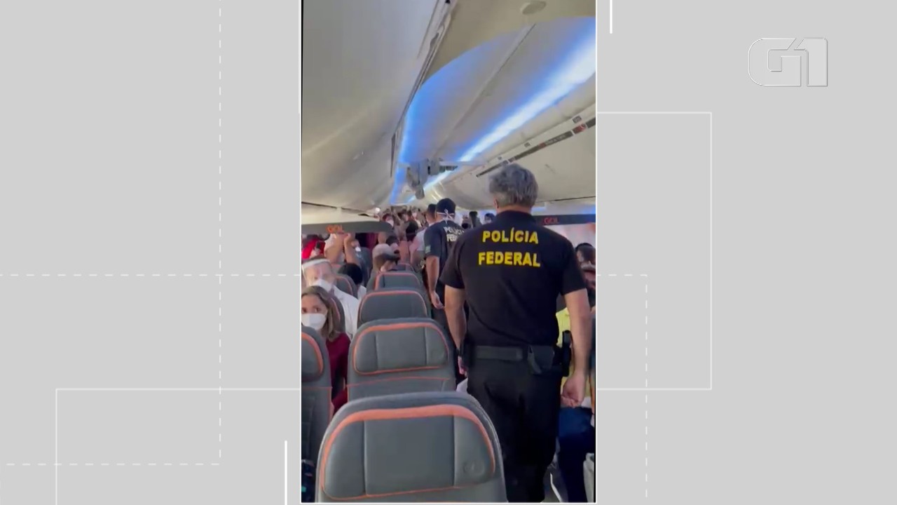 Aviâo volta para Salvador logo após decolar porque passageiro se recusava a usar máscara
