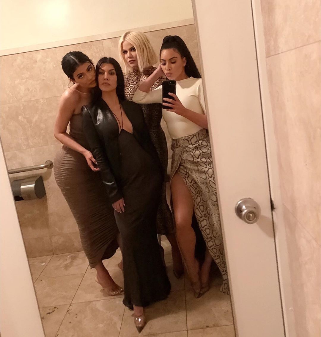 Kylie Jenner e as irmãs Kim, Khloé e Kourtney Kardashian (Foto: Reprodução/Instagram)