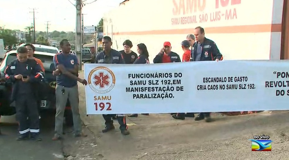 Servidores do Samu realizam manifestaÃ§Ã£o em SÃ£o LuÃ­s â Foto: ReproduÃ§Ã£o/TV Mirante